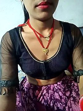 Snapshot of Amaya_Bajwa chatting on 02.14.25 Amaya Bajwa online show from 02.14.25