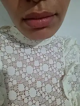 Snapshot of nonalona199999 chatting on 02.24.25 nonalona199999 online show from 02.24.25