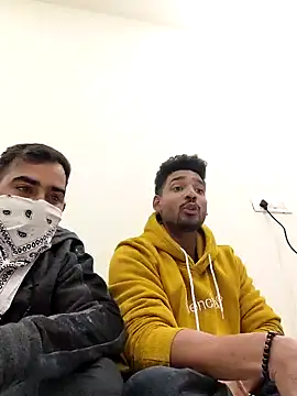 Snapshot of 13lusty chatting on 01.30.25 13lusty online show from 01.30.25