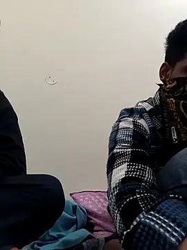 Snapshot of 13lusty chatting on 02.12.25 13lusty online show from 02.12.25