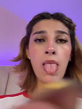 Snapshot of Queensara_ chatting on 03.15.25 Queensara  online show from 03.15.25