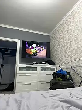 Snapshot of BeatriceXCute chatting on 01.28.25 BeatriceXCute online show from 01.28.25