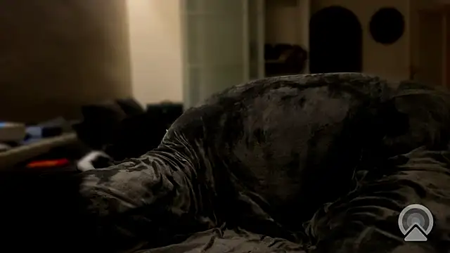 Snapshot of TyroneeDE chatting on 10.16.25 TyroneeDE online show from 10.16.25