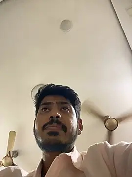 Snapshot of cute_modell chatting on 02.01.25 cute modell online show from 02.01.25