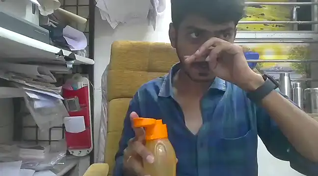 Snapshot of cute_modell chatting on 03.06.25 cute modell online show from 03.06.25