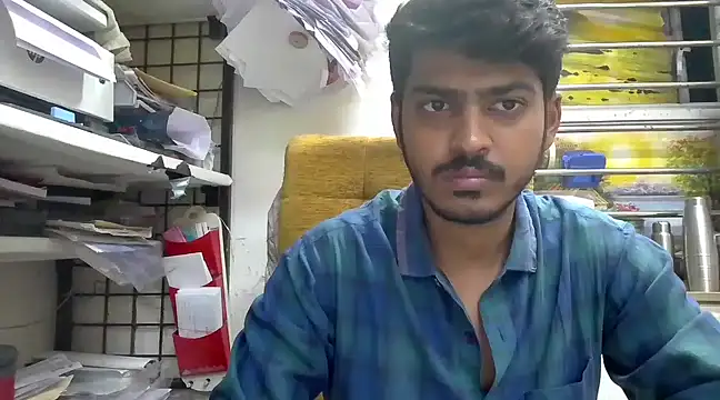 Snapshot of cute_modell chatting on 03.21.25 cute modell online show from 03.21.25