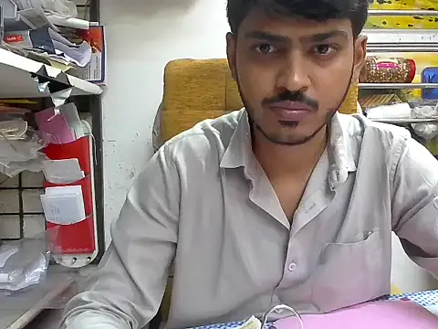 Snapshot of cute_modell chatting on 09.15.25 cute modell online show from 09.15.25