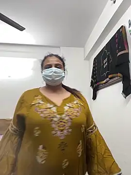 Snapshot of Miss-Jasmine chatting on 02.17.25 Miss-Jasmine online show from 02.17.25