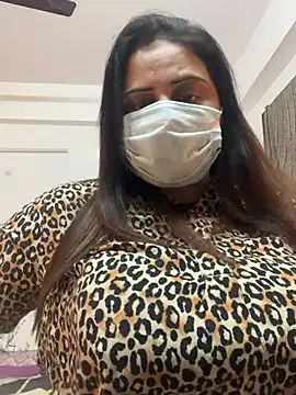 Snapshot of Miss-Jasmine chatting on 02.22.25 Miss-Jasmine online show from 02.22.25