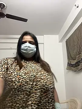 Snapshot of Miss-Jasmine chatting on 02.22.25 Miss-Jasmine online show from 02.22.25