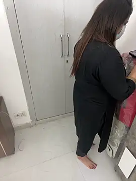 Snapshot of Miss-Jasmine chatting on 03.03.25 Miss-Jasmine online show from 03.03.25