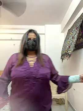 Snapshot of Miss-Jasmine chatting on 03.17.25 Miss-Jasmine online show from 03.17.25