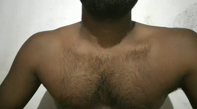 Snapshot of Raja_gamer chatting on 02.05.25 Raja gamer online show from 02.05.25