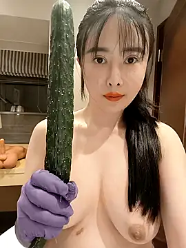 Snapshot of lilandi0521 chatting on 03.11.25 lilandi0521 online show from 03.11.25