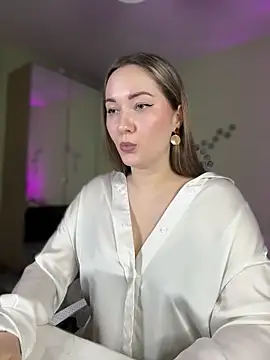 Snapshot of Kiss_My_Body chatting on 02.21.25 Kiss My Body online show from 02.21.25