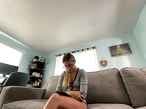 Hatgirl69 online show from 09.29.25