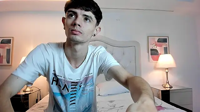 Snapshot of connor_and_angel chatting on 03.06.25 connor and angel online show from 03.06.25