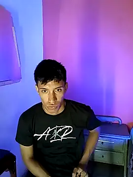 Snapshot of matteo_rivas chatting on 02.21.25 matteo rivas online show from 02.21.25