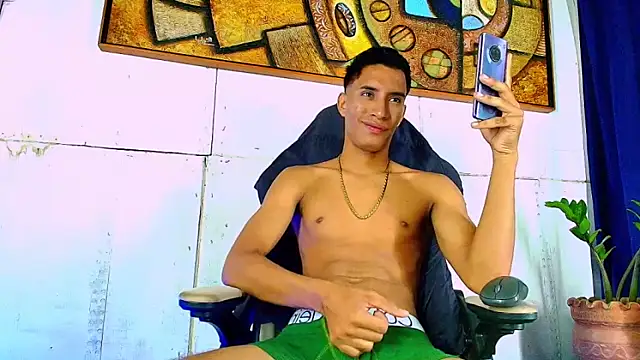 Snapshot of matteo_rivas chatting on 10.08.25 matteo rivas online show from 10.08.25