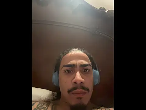 Snapshot of jamesx14877 chatting on 11.10.25 jamesx14877 online show from 11.10.25