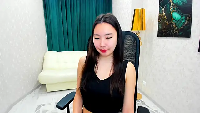Snapshot of AnnaReyla chatting on 01.28.25 AnnaReyla online show from 01.28.25