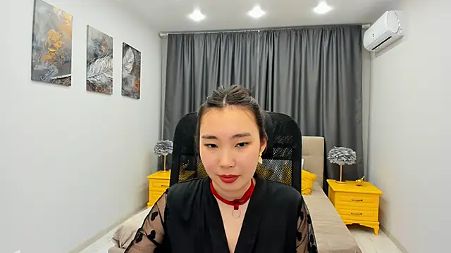 Snapshot of AnnaReyla chatting on 02.19.25 AnnaReyla online show from 02.19.25