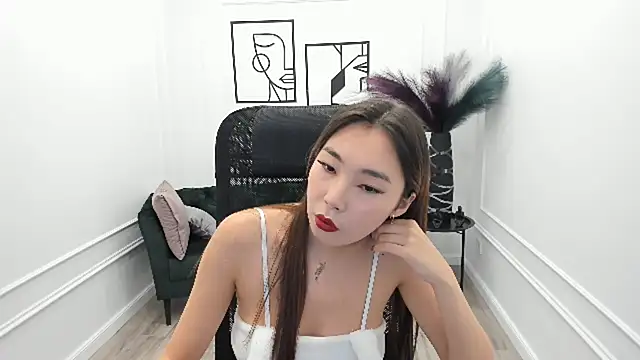 Snapshot of AnnaReyla chatting on 09.10.25 AnnaReyla online show from 09.10.25