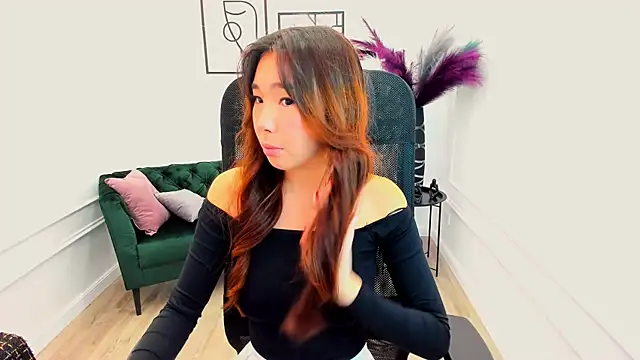 Snapshot of AnnaReyla chatting on 10.07.25 AnnaReyla online show from 10.07.25