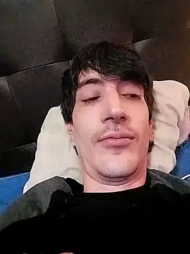 Snapshot of moutt99 chatting on 01.22.25 moutt99 online show from 01.22.25