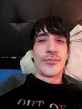 Snapshot of moutt99 chatting on 01.22.25 moutt99 online show from 01.22.25