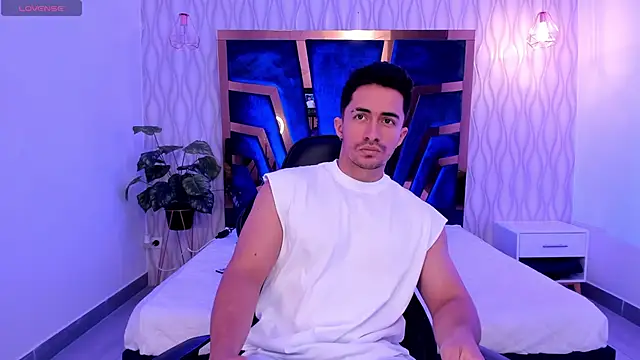 Snapshot of Brad_Summer chatting on 03.17.25 Brad Summer online show from 03.17.25