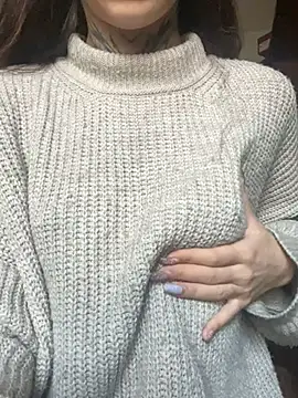 Snapshot of mollyEXD chatting on 01.17.25 mollyEXD online show from 01.17.25