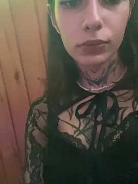 Snapshot of mollyEXD chatting on 09.21.25 mollyEXD online show from 09.21.25