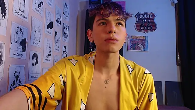 Snapshot of Mickey_Magic chatting on 01.19.25 Mickey Magic online show from 01.19.25