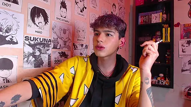 Snapshot of Mickey_Magic chatting on 03.05.25 Mickey Magic online show from 03.05.25