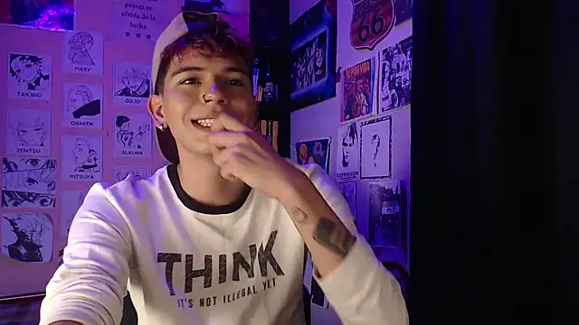 Snapshot of Mickey_Magic chatting on 03.18.25 Mickey Magic online show from 03.18.25