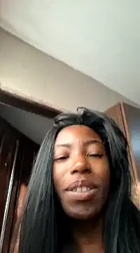 Snapshot of melangelo17 chatting on 02.11.25 melangelo17 online show from 02.11.25