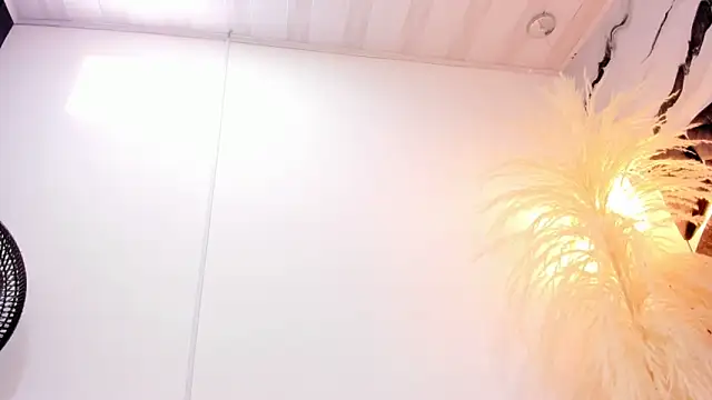 Ashley 7777 online show from 02.22.25