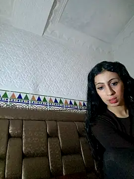 Snapshot of majdolin78 chatting on 02.24.25 majdolin78 online show from 02.24.25