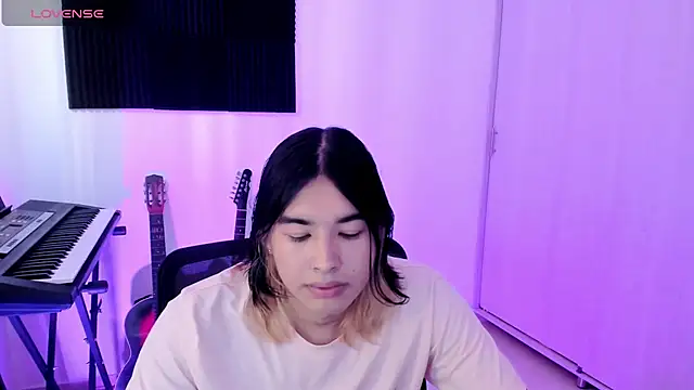 Snapshot of JordiWilld chatting on 02.14.25 JordiWilld online show from 02.14.25