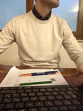 Snapshot of AvvocatoPorco chatting on 02.17.25 AvvocatoPorco online show from 02.17.25