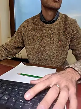 Snapshot of AvvocatoPorco chatting on 10.21.25 AvvocatoPorco online show from 10.21.25