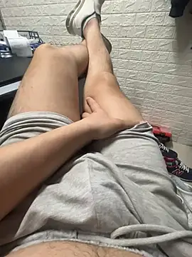 Snapshot of Greeneyes0820 chatting on 02.16.25 Greeneyes0820 online show from 02.16.25