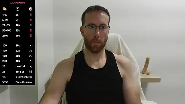 Snapshot of machohiberiko chatting on 02.09.25 machohiberiko online show from 02.09.25