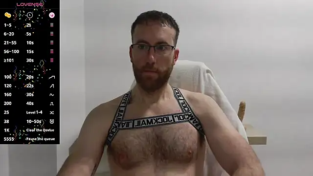 Snapshot of machohiberiko chatting on 03.04.25 machohiberiko online show from 03.04.25