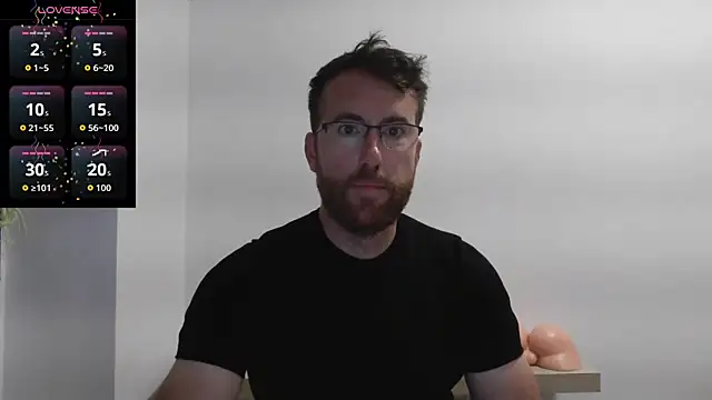 Snapshot of machohiberiko chatting on 10.05.25 machohiberiko online show from 10.05.25