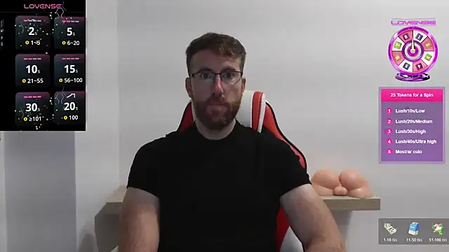 Snapshot of machohiberiko chatting on 10.21.25 machohiberiko online show from 10.21.25