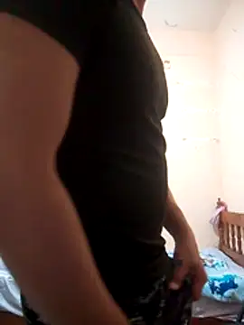 Snapshot of LuisMex1998 chatting on 10.26.25 LuisMex1998 online show from 10.26.25