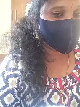 Snapshot of Tamil_Aathira chatting on 02.11.25 Tamil Aathira online show from 02.11.25