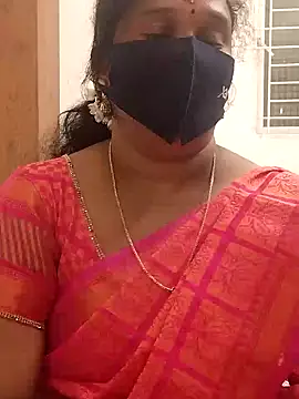 Snapshot of Tamil_Aathira chatting on 02.11.25 Tamil Aathira online show from 02.11.25